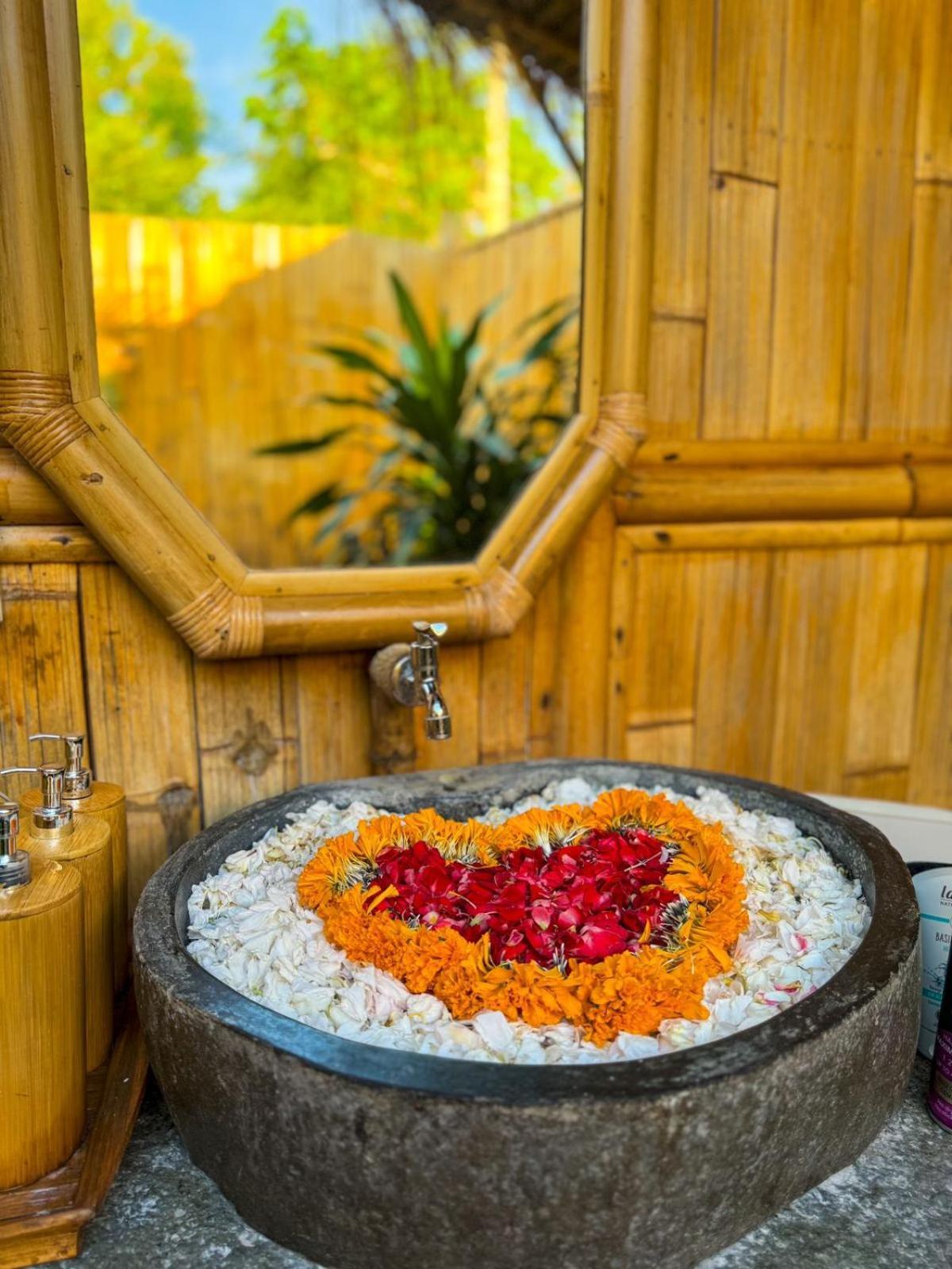 Penida Bambu Green Suites Ped Dış mekan fotoğraf